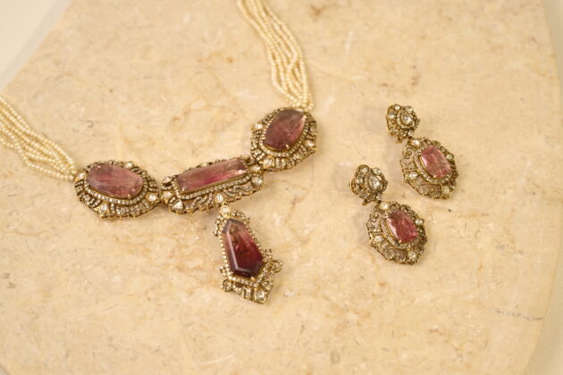 Bi-Colour Tourmaline Polki & Diamond Necklace with Earrings - Image 6