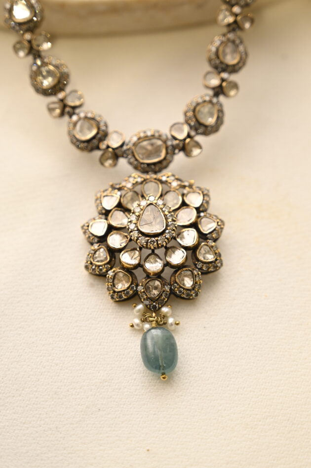 Victorian Small Polki Necklace with Emerald Drop - Image 9