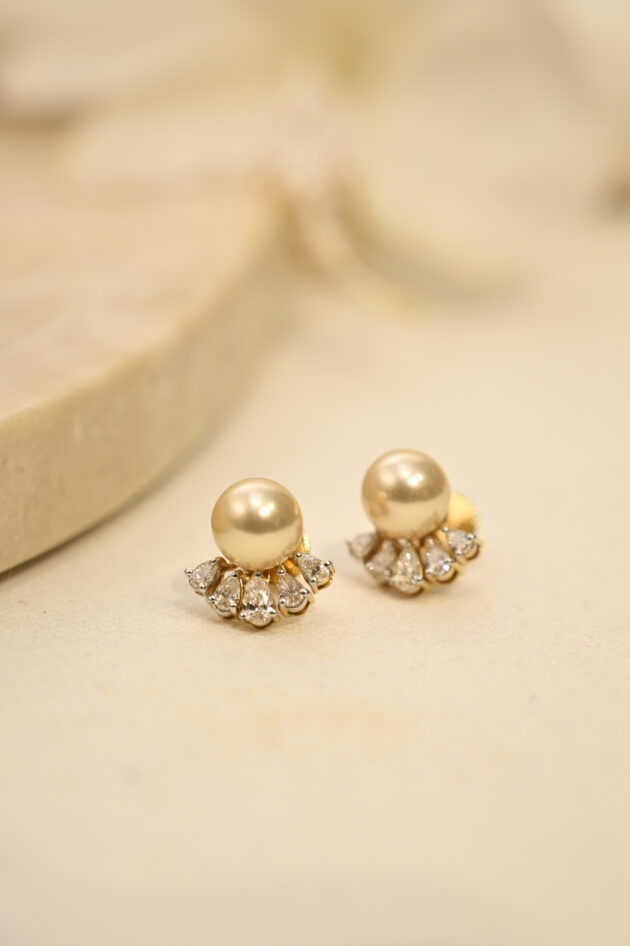 Diamond & Pearl Earrings