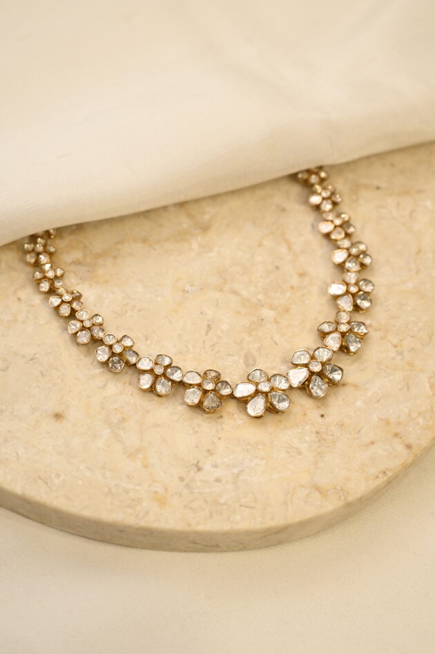 Plain Polki Flower Necklace