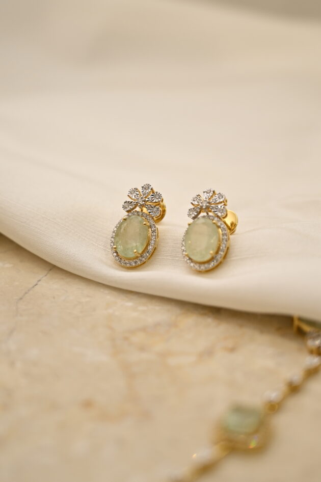 Russian Emereld & Diamond Miracle Setting Cocktail  Chain With  Earring - Image 5